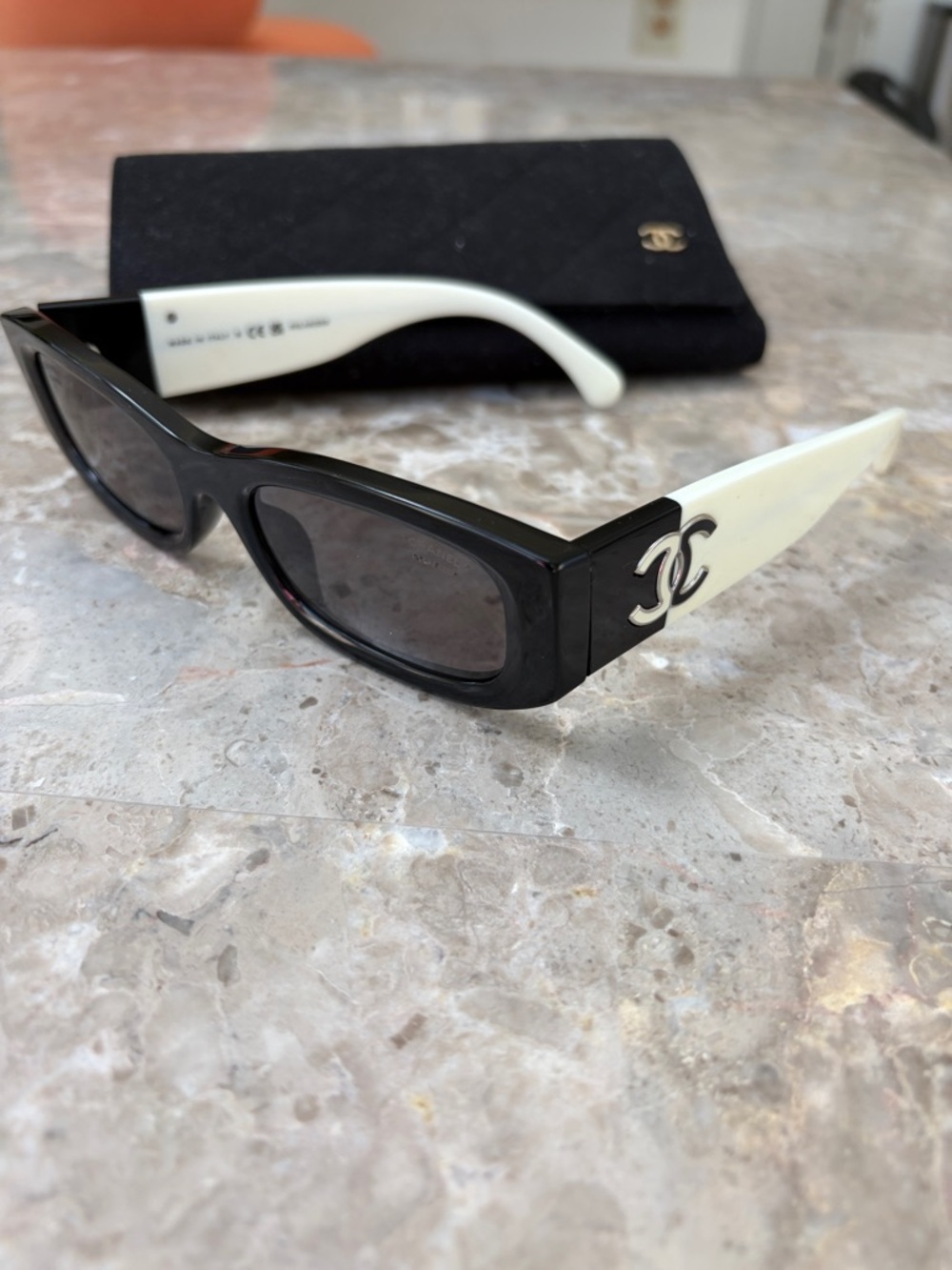 CHANEL Black & White CC Logo Rectangular Sunglasses - Picture 8 of 8